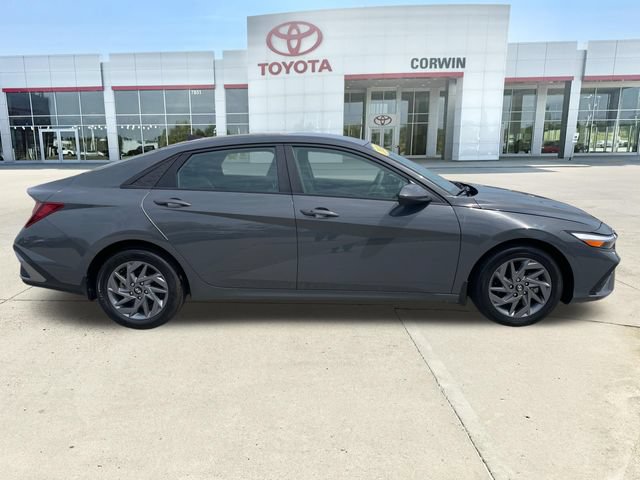 Used 2024 Hyundai Elantra SEL FWD image 6