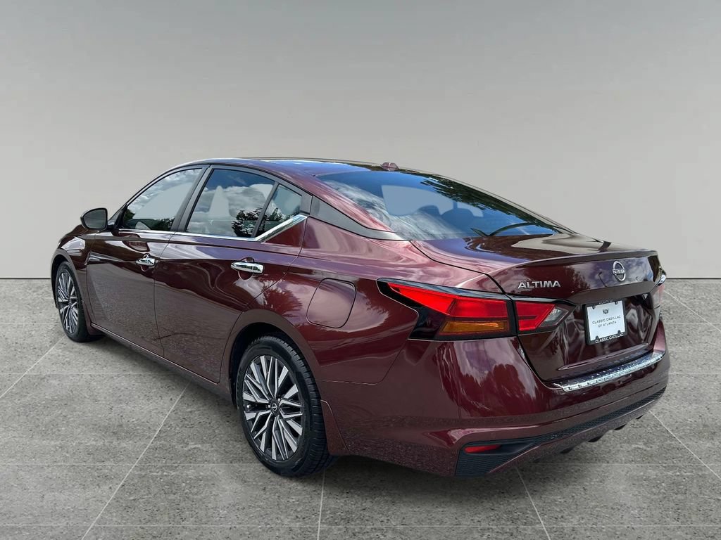 Used 2023 Nissan Altima 2.5 SV FWD image 3