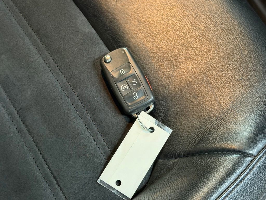 Used 2015 Volkswagen Passat TDI SEL Premium image 37