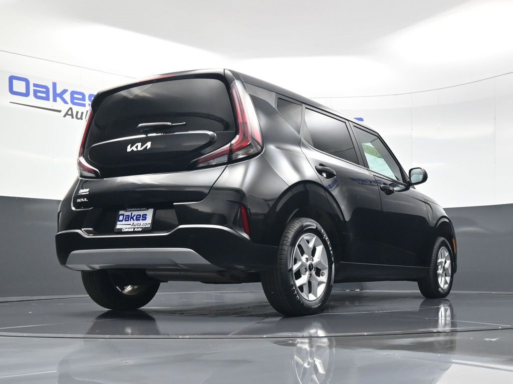 Certified 2024 Kia Soul LX w/ Option Group 015 image 39