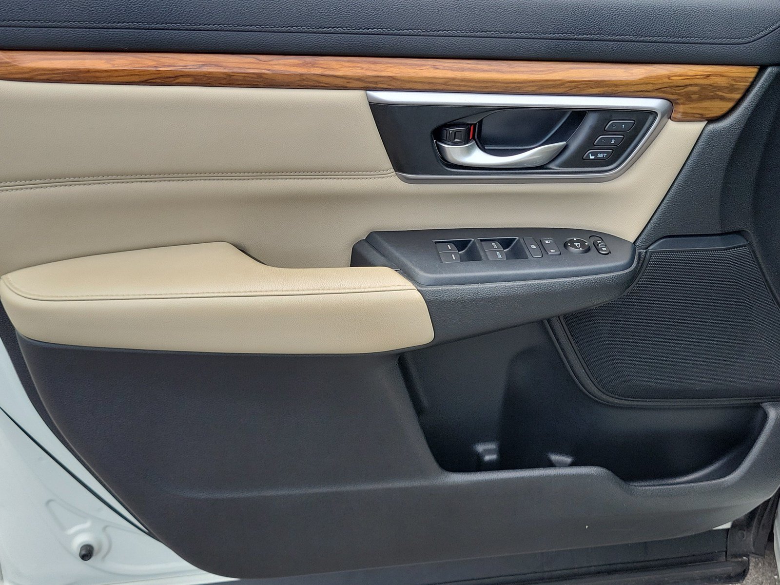 Used 2017 Honda CR-V EX-L image 13