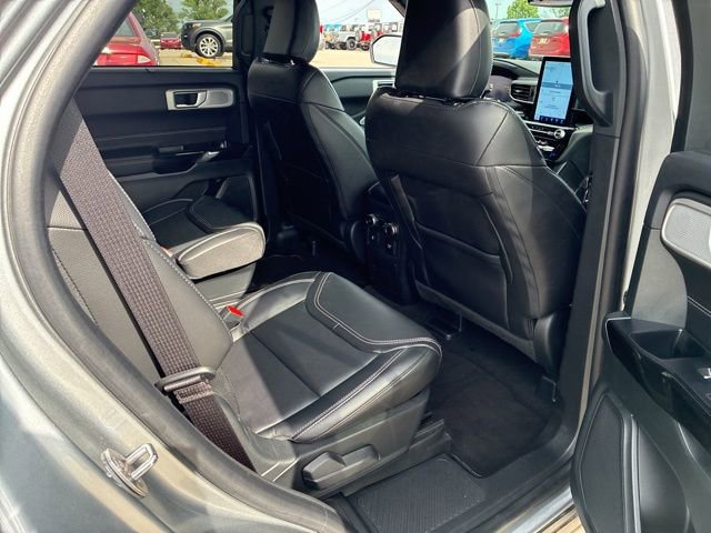 Used 2024 Ford Explorer ST w/ Equipment Group 401A AWD/4WD image 18