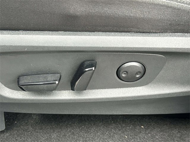 Used 2024 Nissan Pathfinder SV w/ Lighting Package (N92) image 30