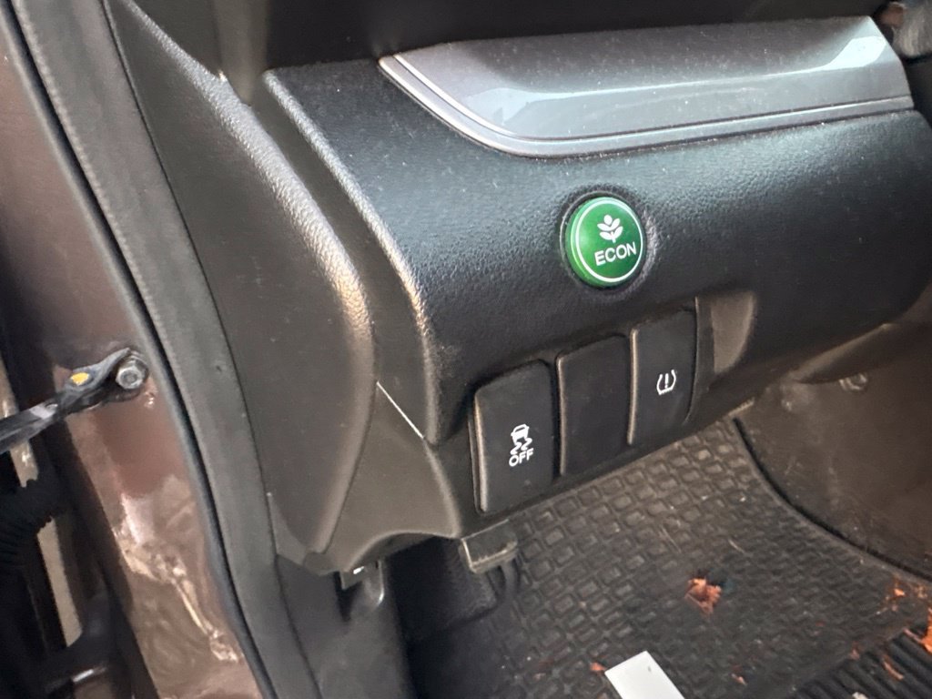 Used 2015 Honda CR-V LX image 17