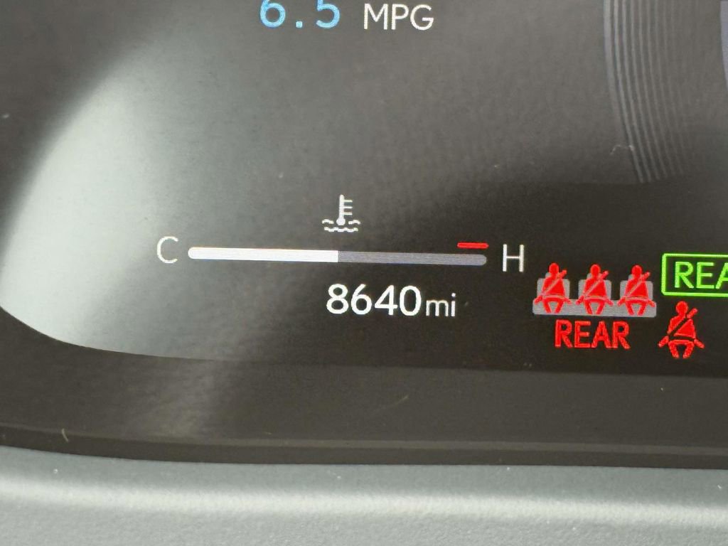 Used 2025 Lexus UX 300h AWD w/ Accessory Package (Z1) image 31