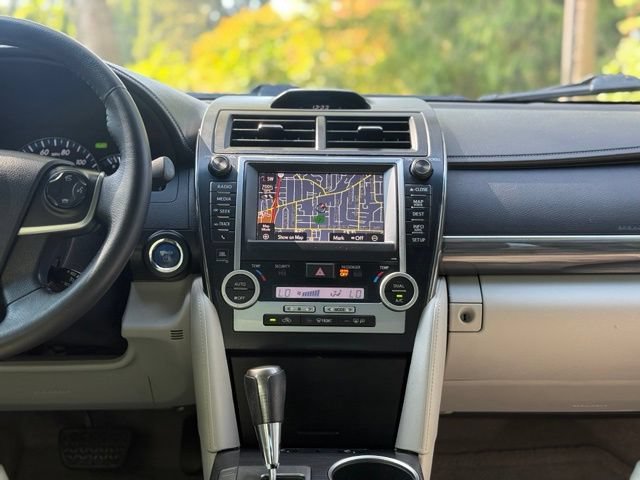 Used 2012 Toyota Camry XLE w/ Leather Pkg FWD image 29