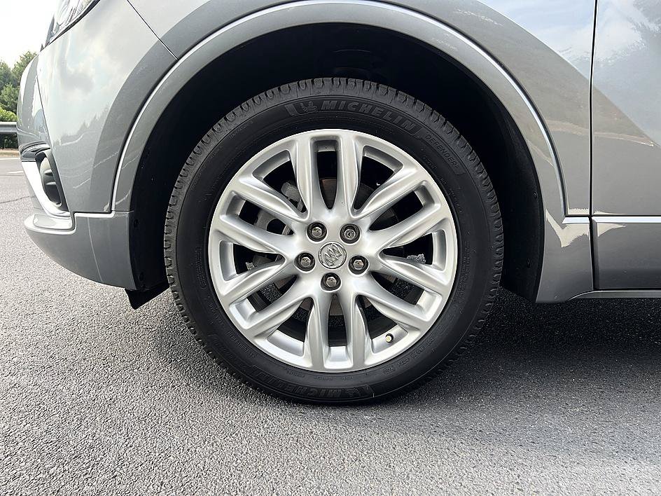 Used 2020 Buick Envision Premium AWD/4WD image 8