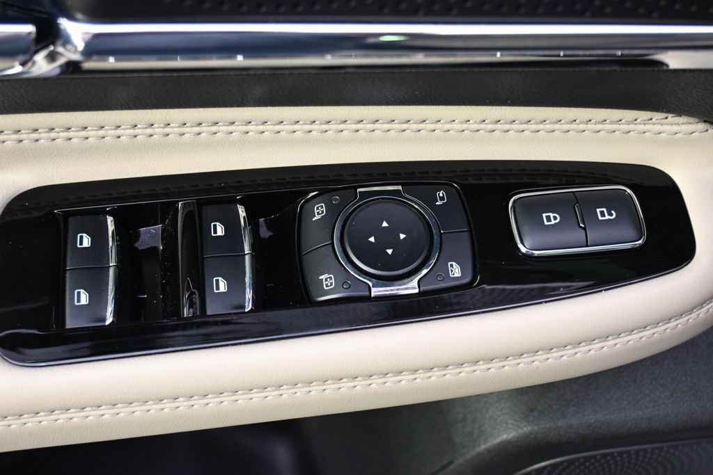 Used 2026 Lincoln Corsair Premiere AWD/4WD image 23