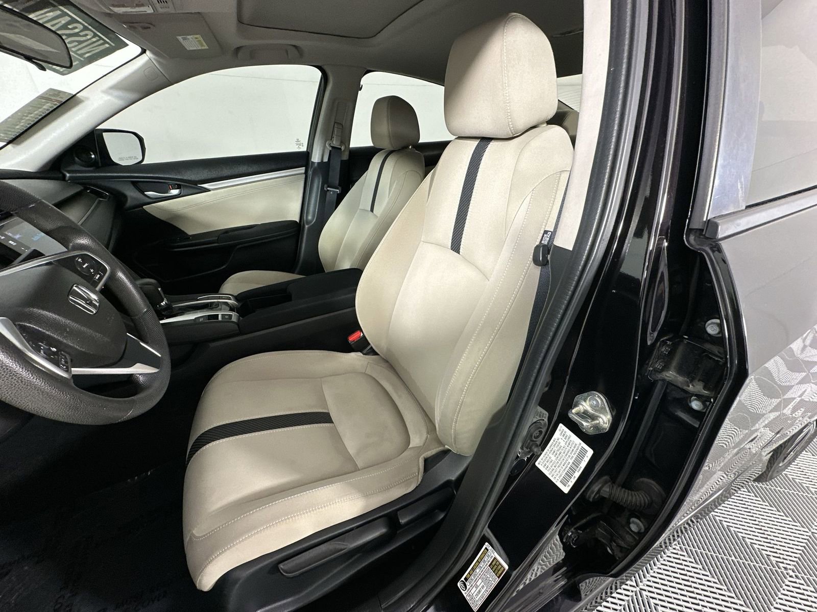 Used 2017 Honda Civic EX-T image 11
