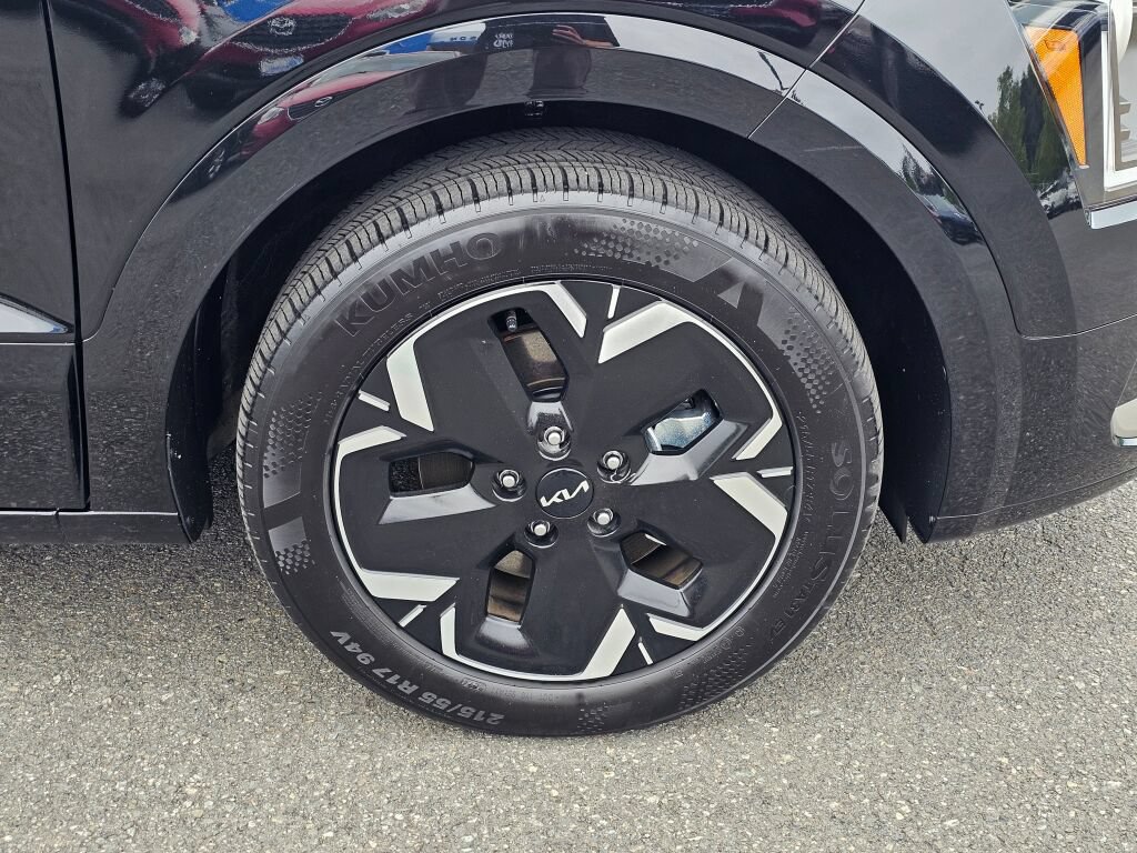 Certified 2025 Kia Niro Wind FWD image 30