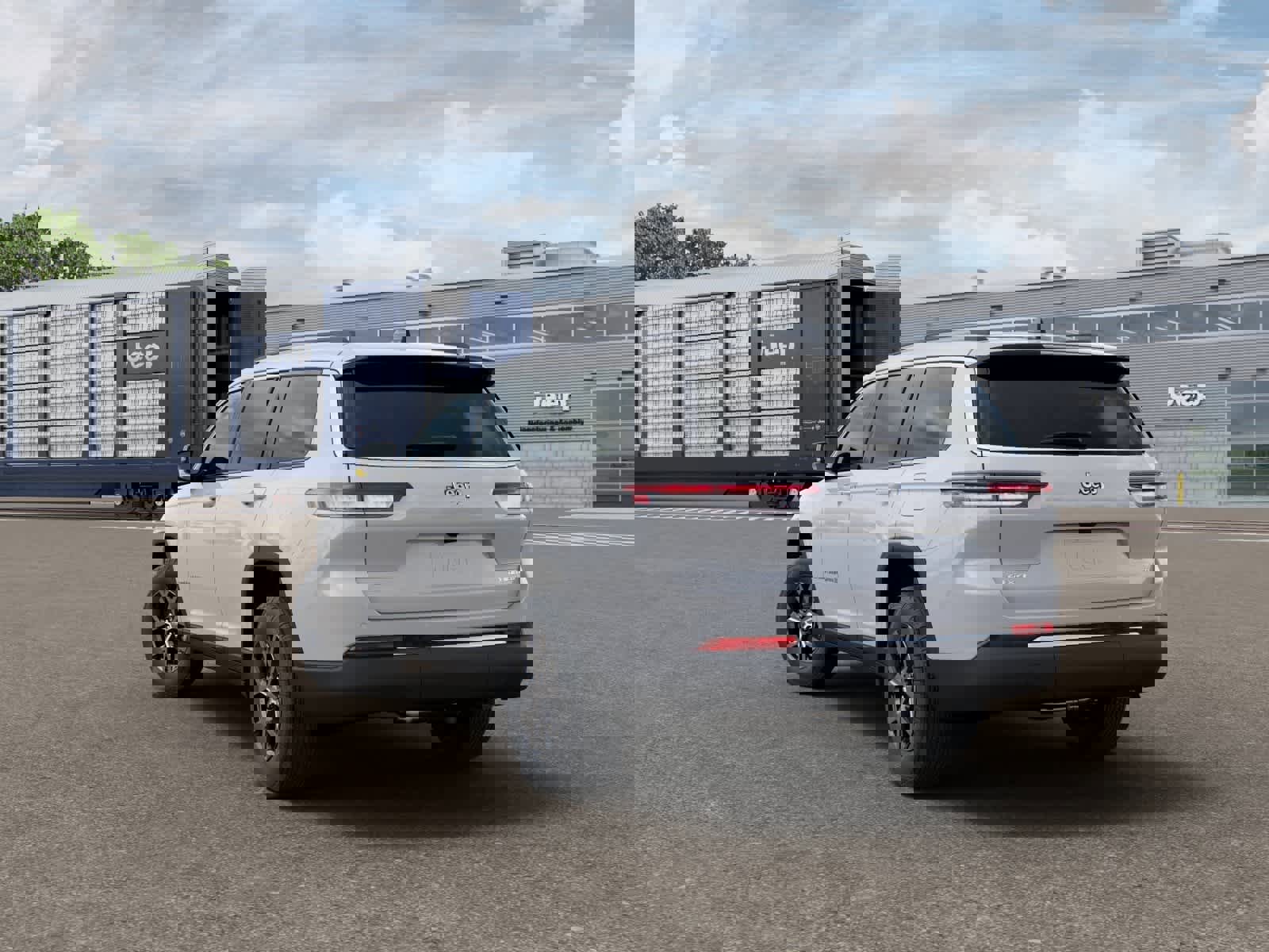 New 2025 Jeep Grand Cherokee L Limited image 3