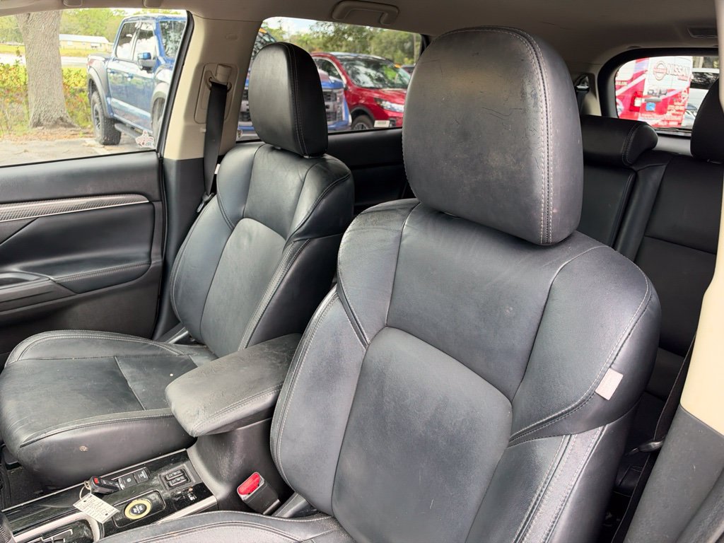 Used 2019 Mitsubishi Outlander SEL AWD/4WD image 10