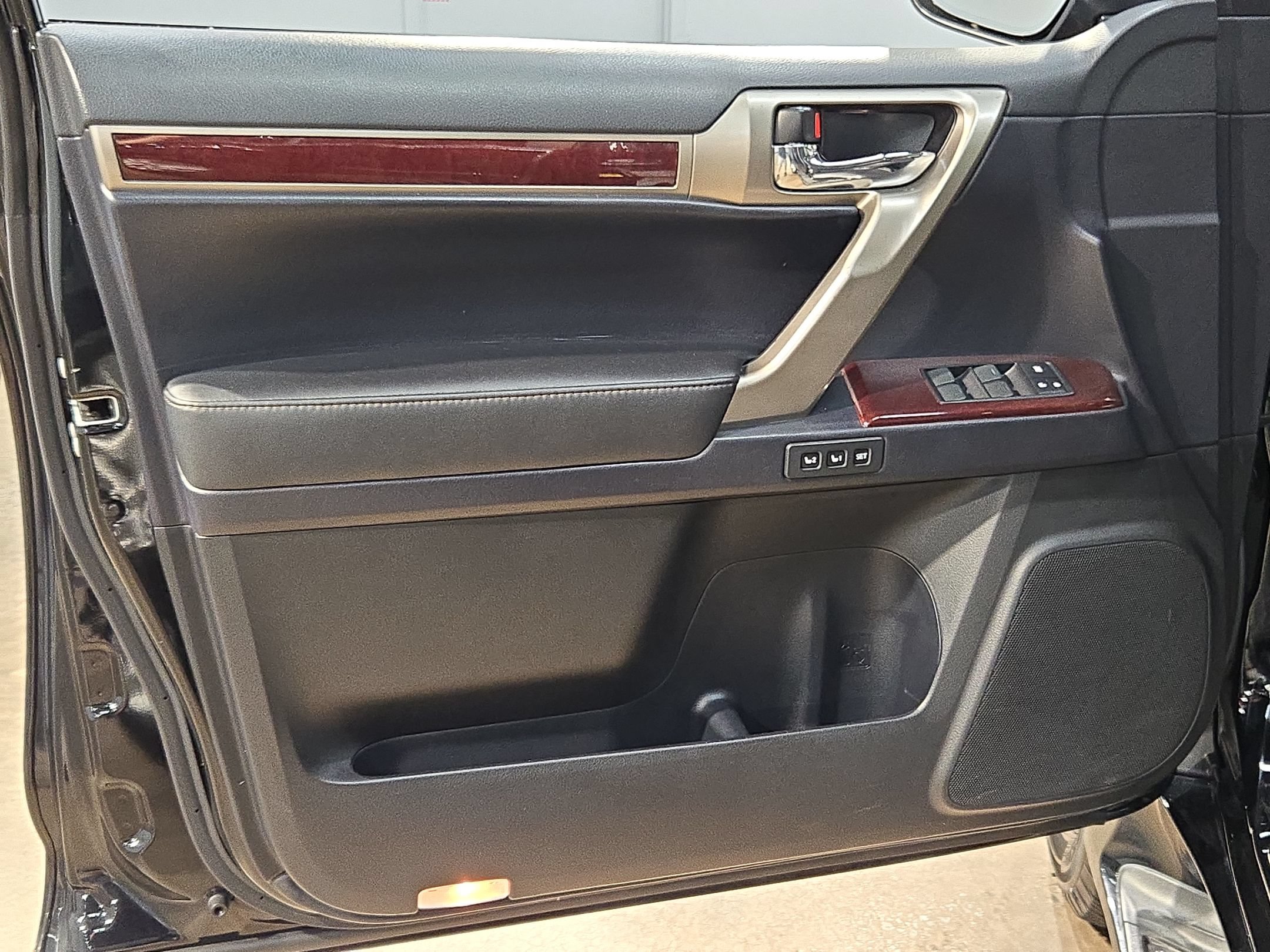 Used 2017 Lexus GX 460 Premium AWD/4WD image 20