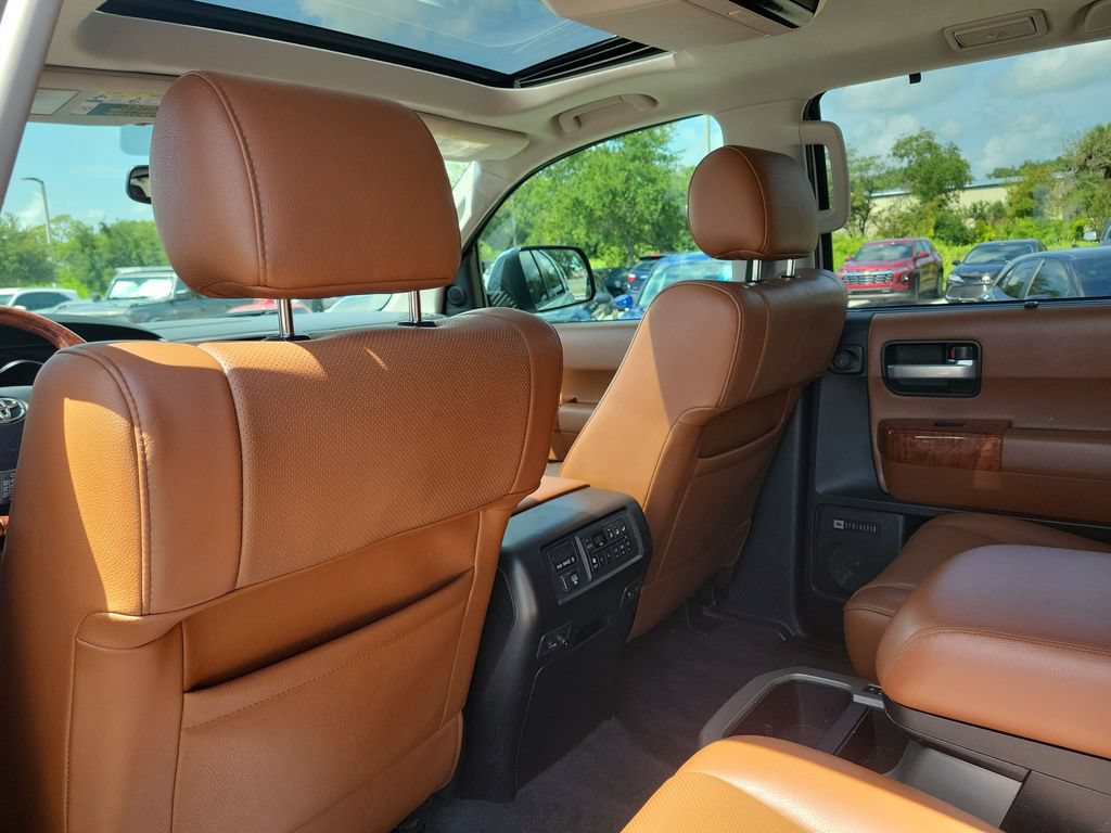 Used 2018 Toyota Sequoia Platinum AWD/4WD image 25