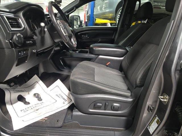 Used 2019 Nissan Titan SV w/ SV Convenience Package image 14