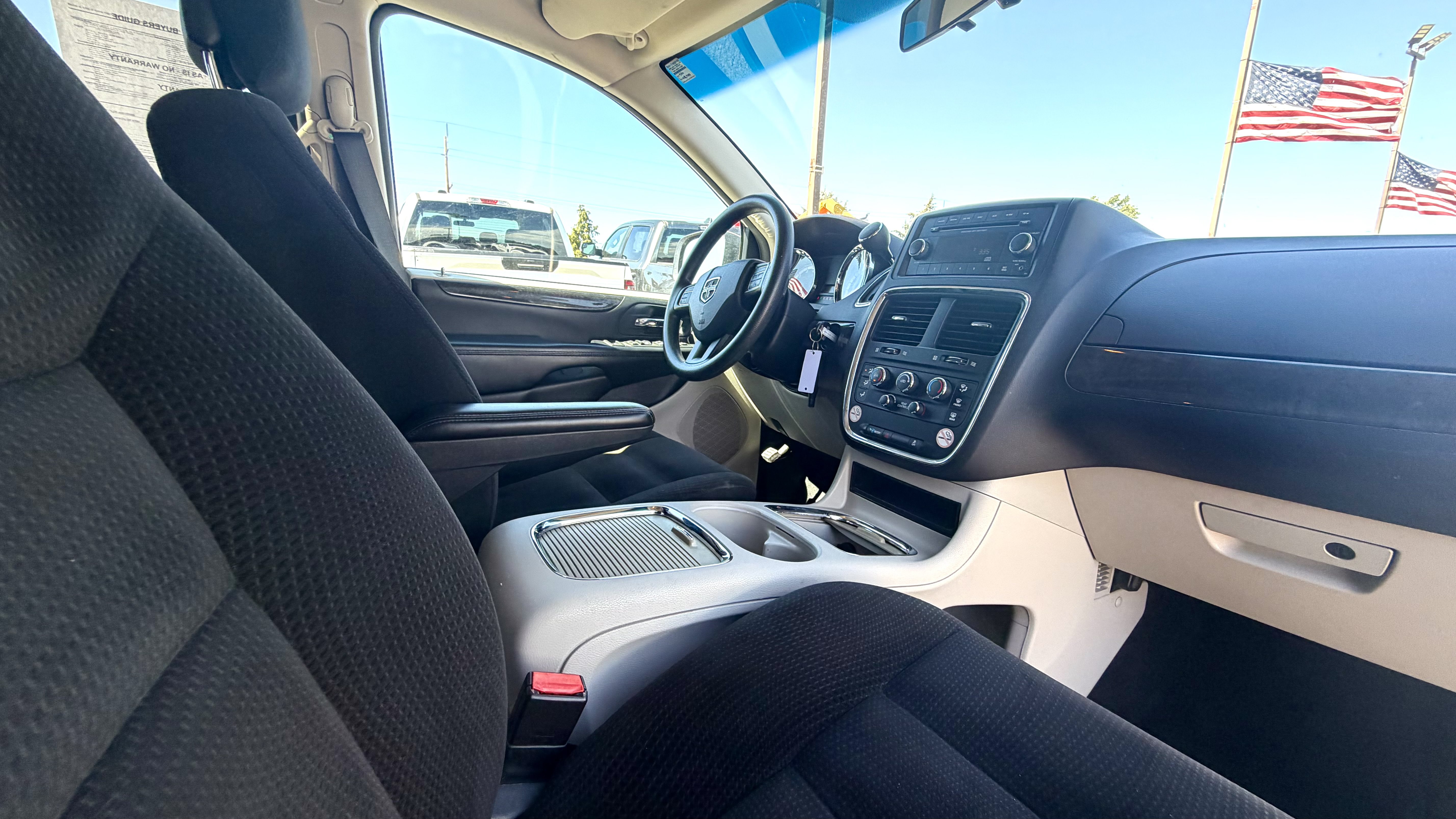 Used 2015 Dodge Grand Caravan SXT FWD image 8