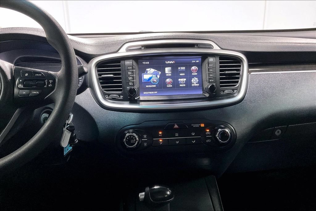 Used 2016 Kia Sorento L FWD image 7