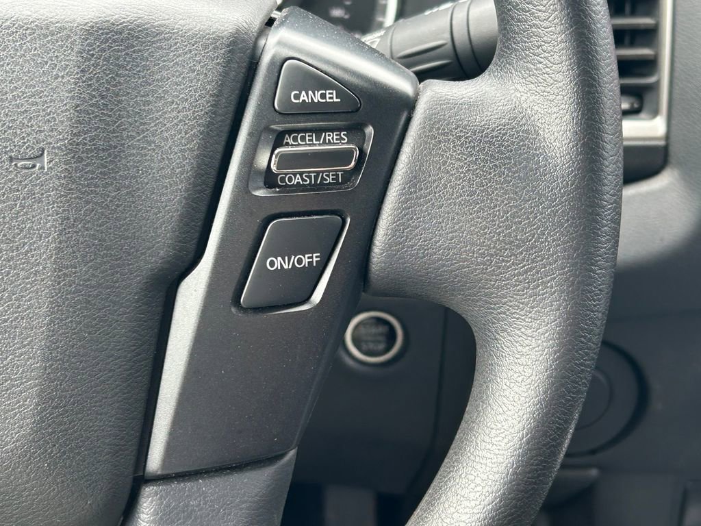 Used 2024 Nissan Frontier SV image 34