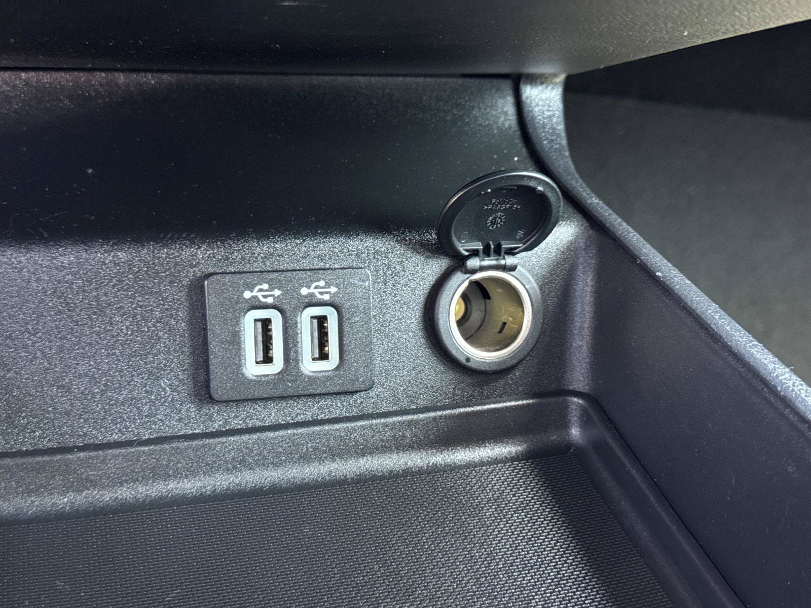 Used 2019 Ford Fusion Energi Titanium FWD image 20