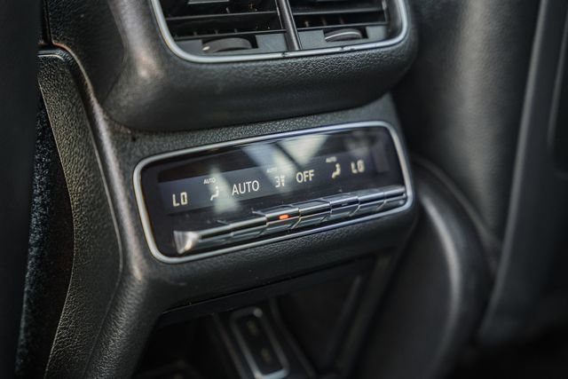 Used 2021 Mercedes-Benz GLS 450 4MATIC image 35