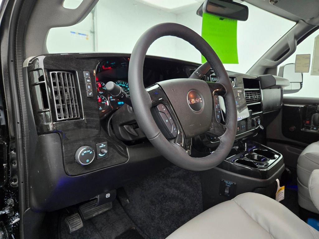 New 2024 GMC Savana 2500 image 21