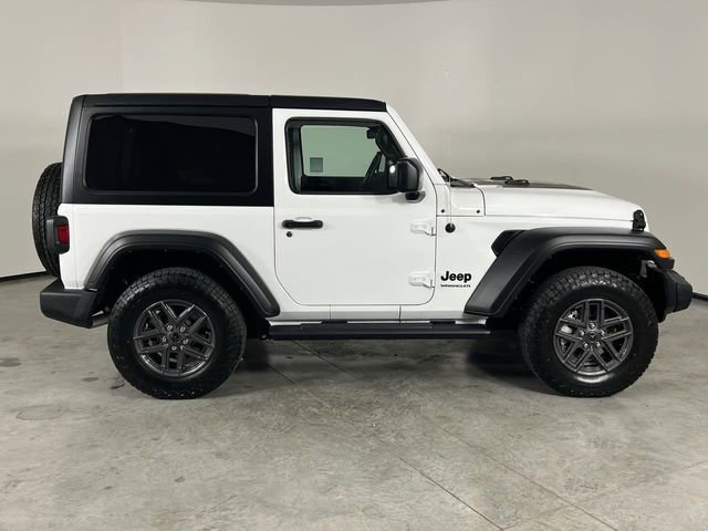 Used 2022 Jeep Wrangler Sport image 9