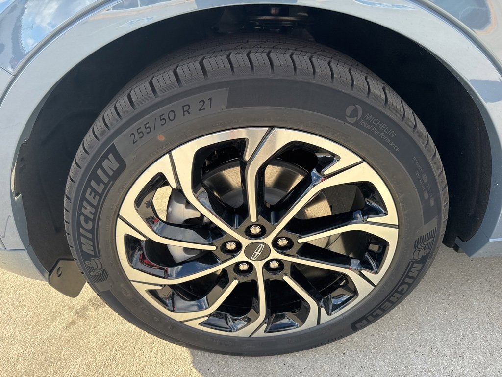 New 2026 Lincoln Nautilus Reserve image 4