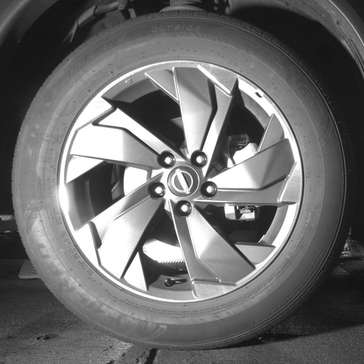 Used 2025 Nissan Rogue SV image 13