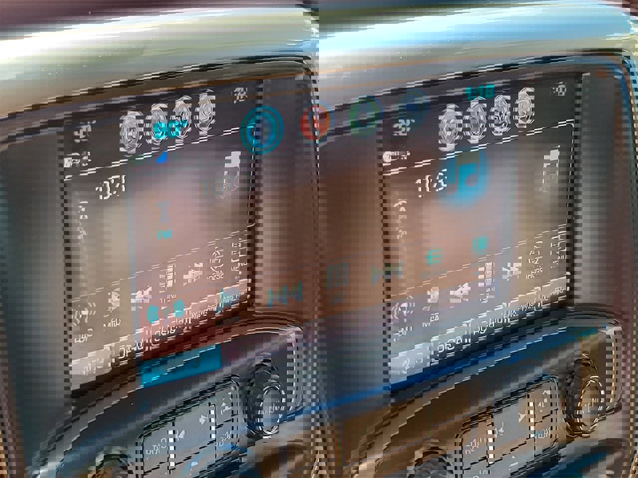 Used 2018 Chevrolet Silverado 3500 High Country w/ Duramax Plus Package image 23