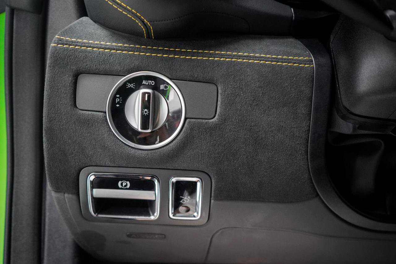 Used 2018 Mercedes-Benz AMG GT R image 28