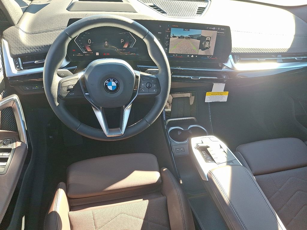 Used 2025 BMW X2 xDrive28i w/ Premium Package AWD/4WD image 2