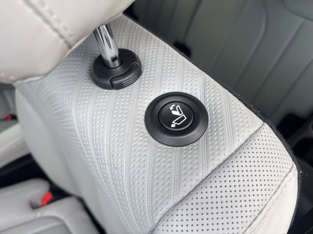 Used 2023 Hyundai Palisade SEL image 30