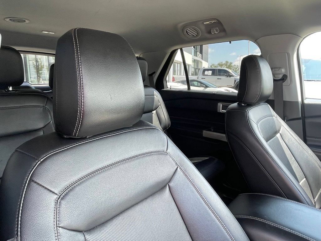 Used 2024 Ford Explorer Limited AWD/4WD image 29