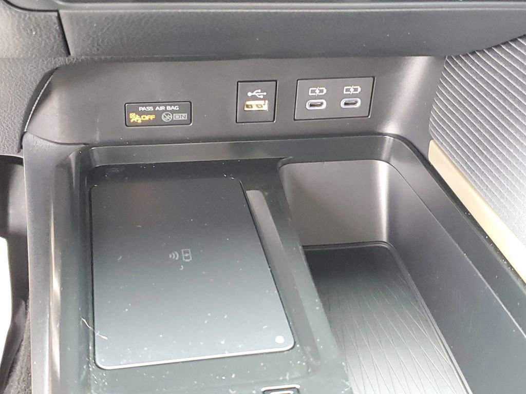 Used 2026 Toyota Camry SE w/ Convenience Package FWD image 19