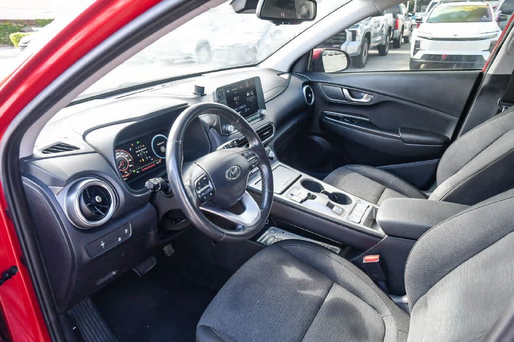 Used 2022 Hyundai Kona SEL w/ Convenience Package FWD image 17