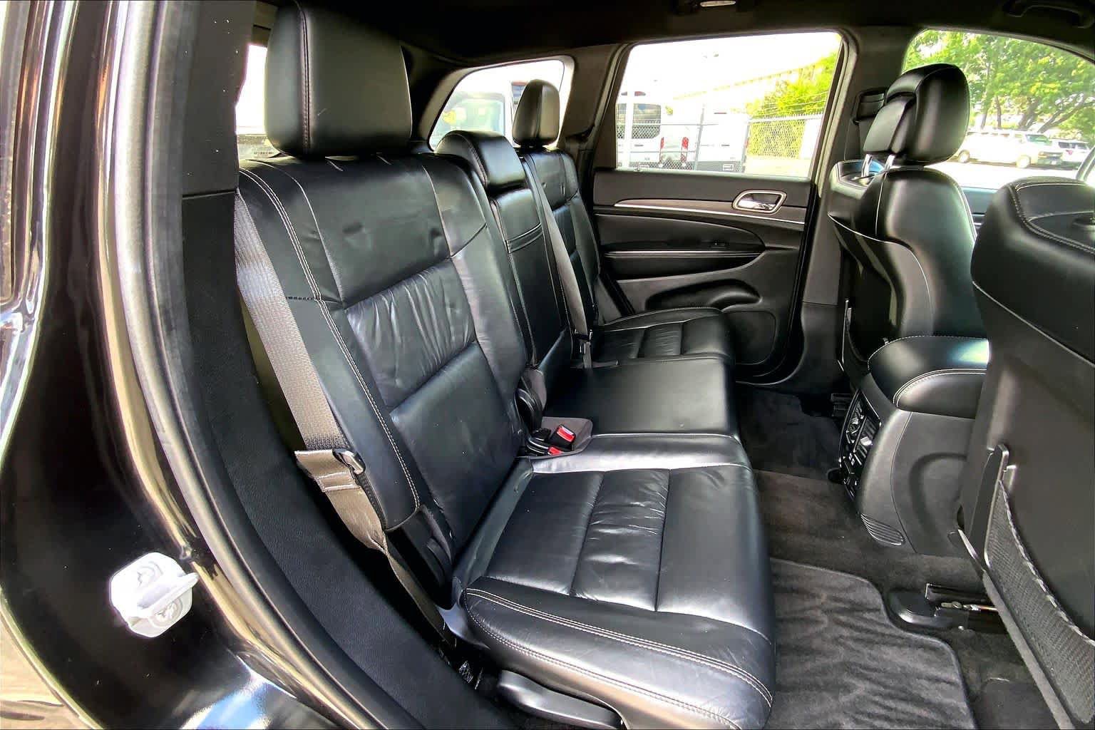 Used 2015 Jeep Grand Cherokee Limited RWD image 19