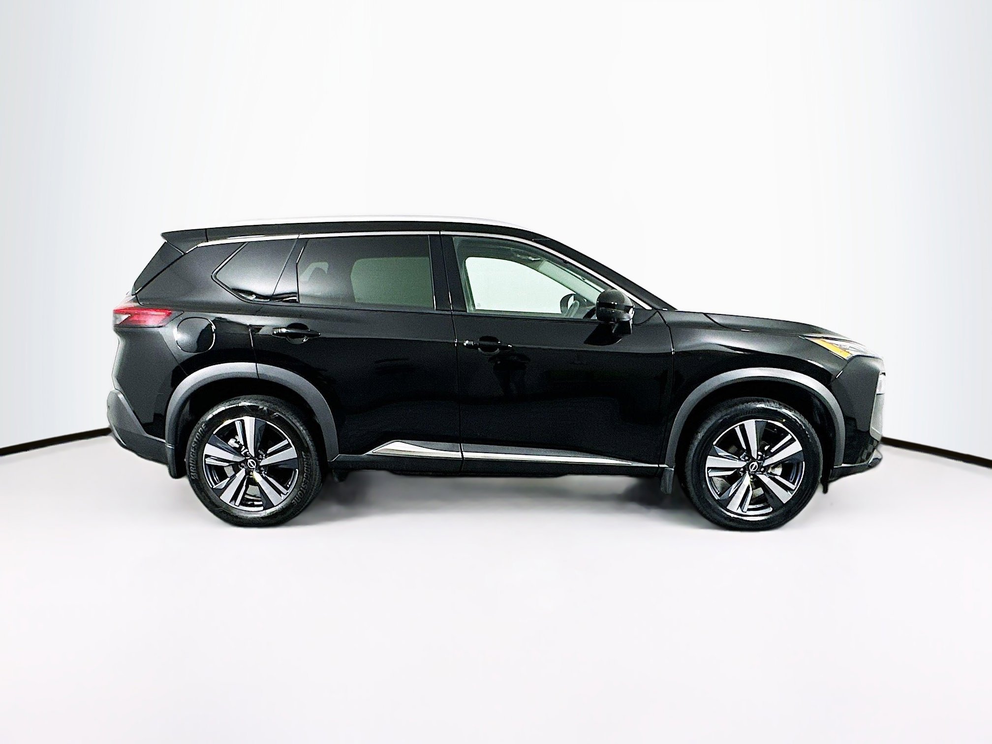Used 2023 Nissan Rogue SL image 10