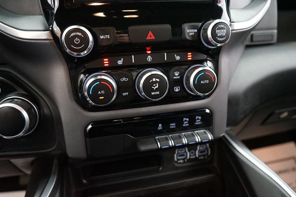 Used 2022 RAM 1500 Big Horn AWD/4WD image 36