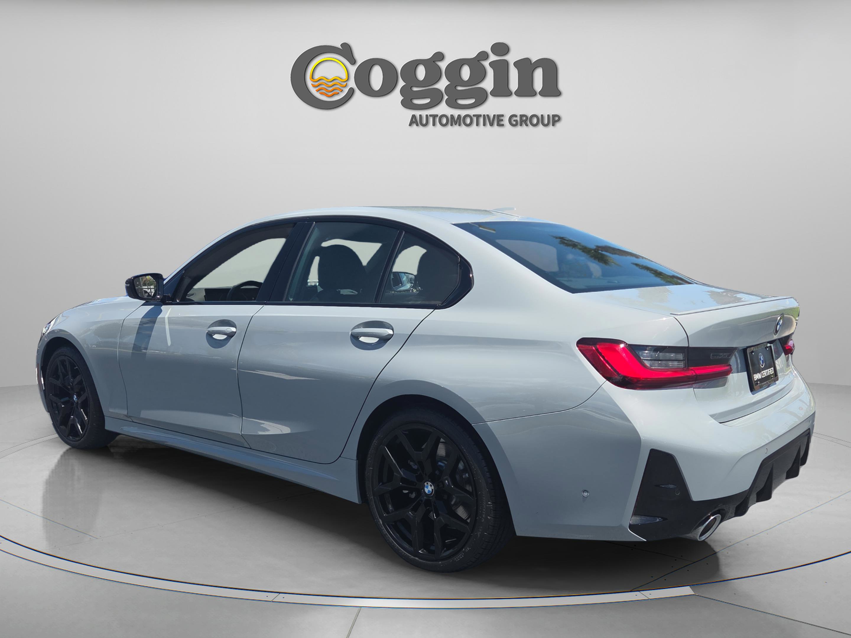 Certified 2025 BMW 330i Sedan RWD image 3