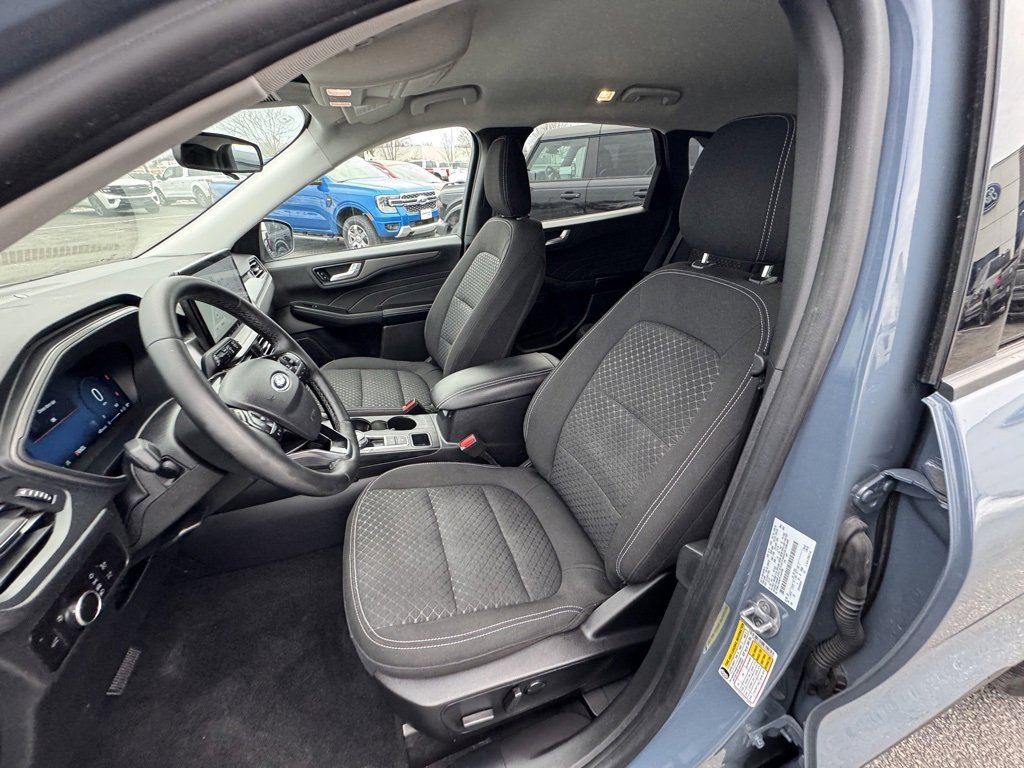 Certified 2023 Ford Escape Active w/ Tech Pack #2 image 9