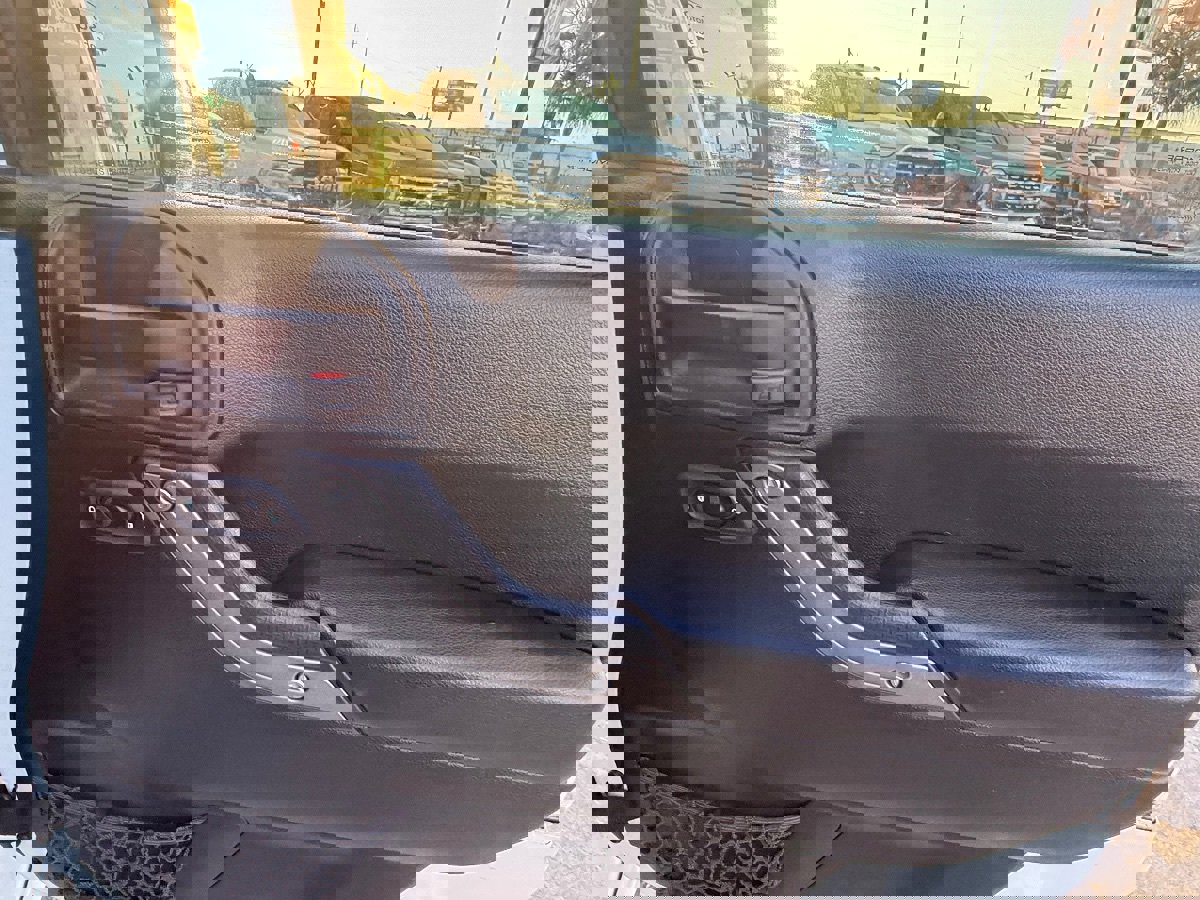 Used 2018 Jeep Wrangler Sport image 13