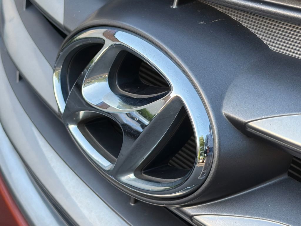 Used 2017 Hyundai Santa Fe Sport FWD image 11