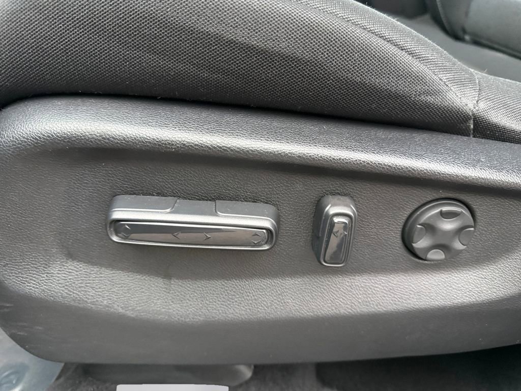 Used 2021 Honda CR-V EX image 16