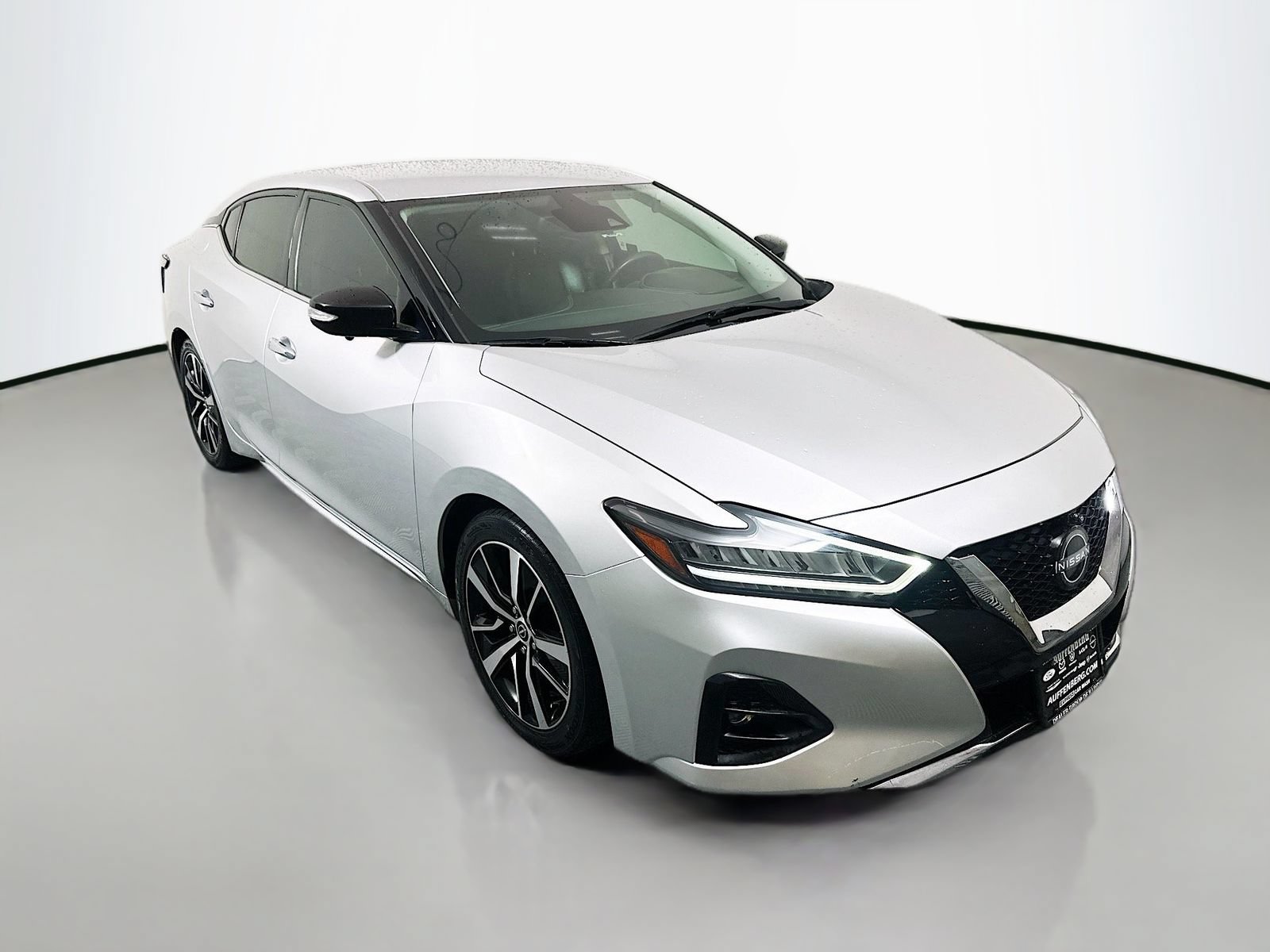 Used 2022 Nissan Maxima SV w/ Floor Mat Group FWD image 1