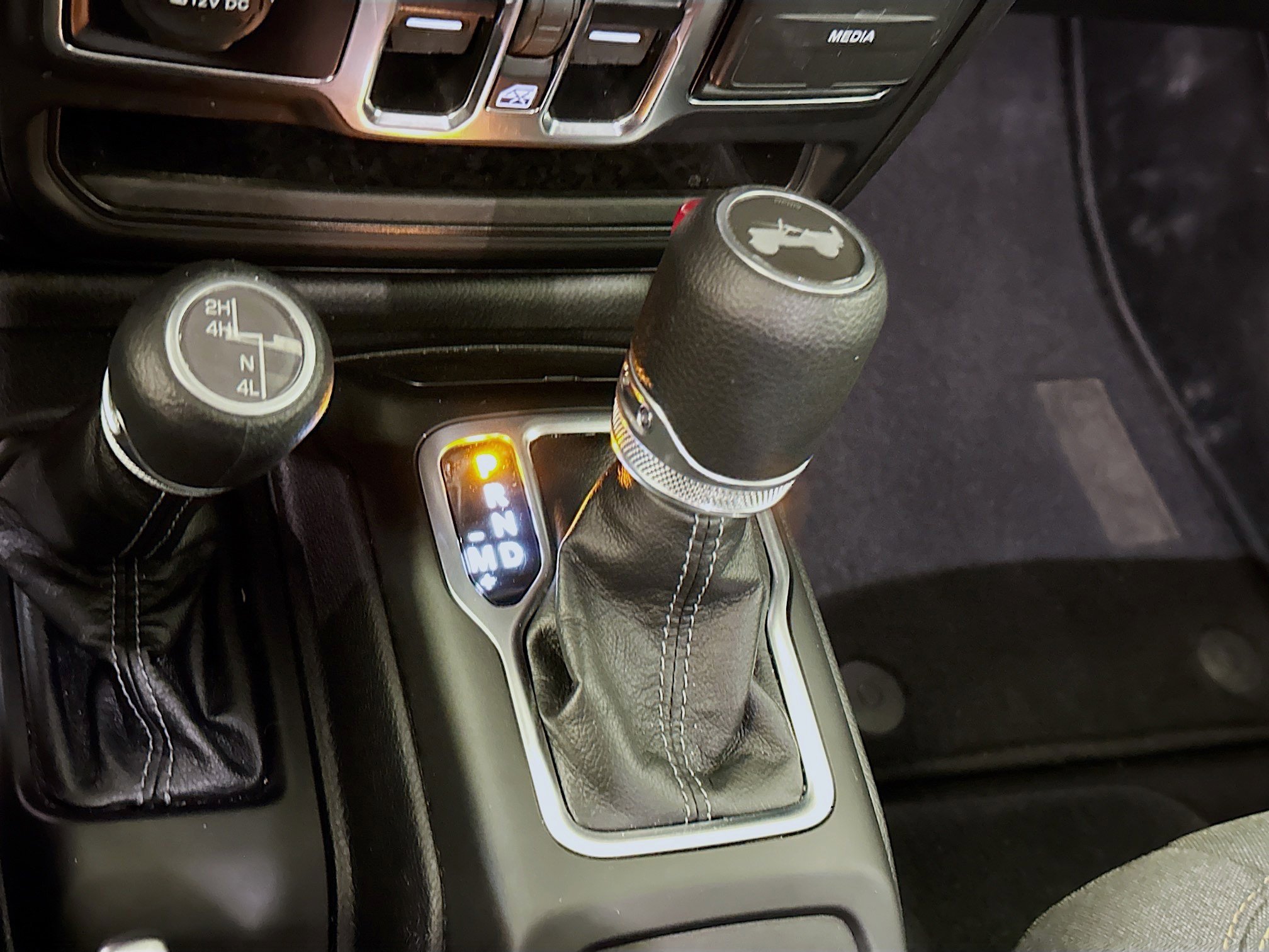 Used 2025 Jeep Wrangler Unlimited Sahara AWD/4WD image 24