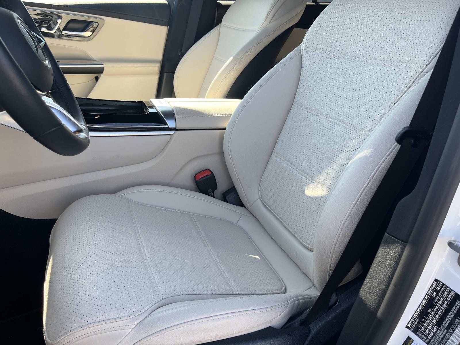 Certified 2025 Mercedes-Benz GLC 300 image 22