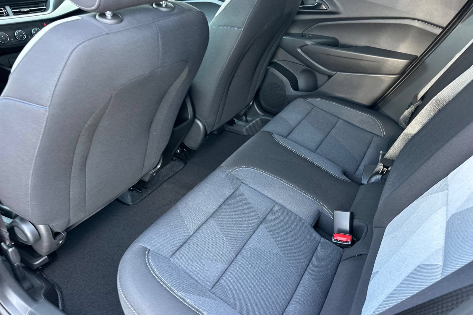 New 2026 Chevrolet Trax LS w/ LS Convenience Package FWD image 12