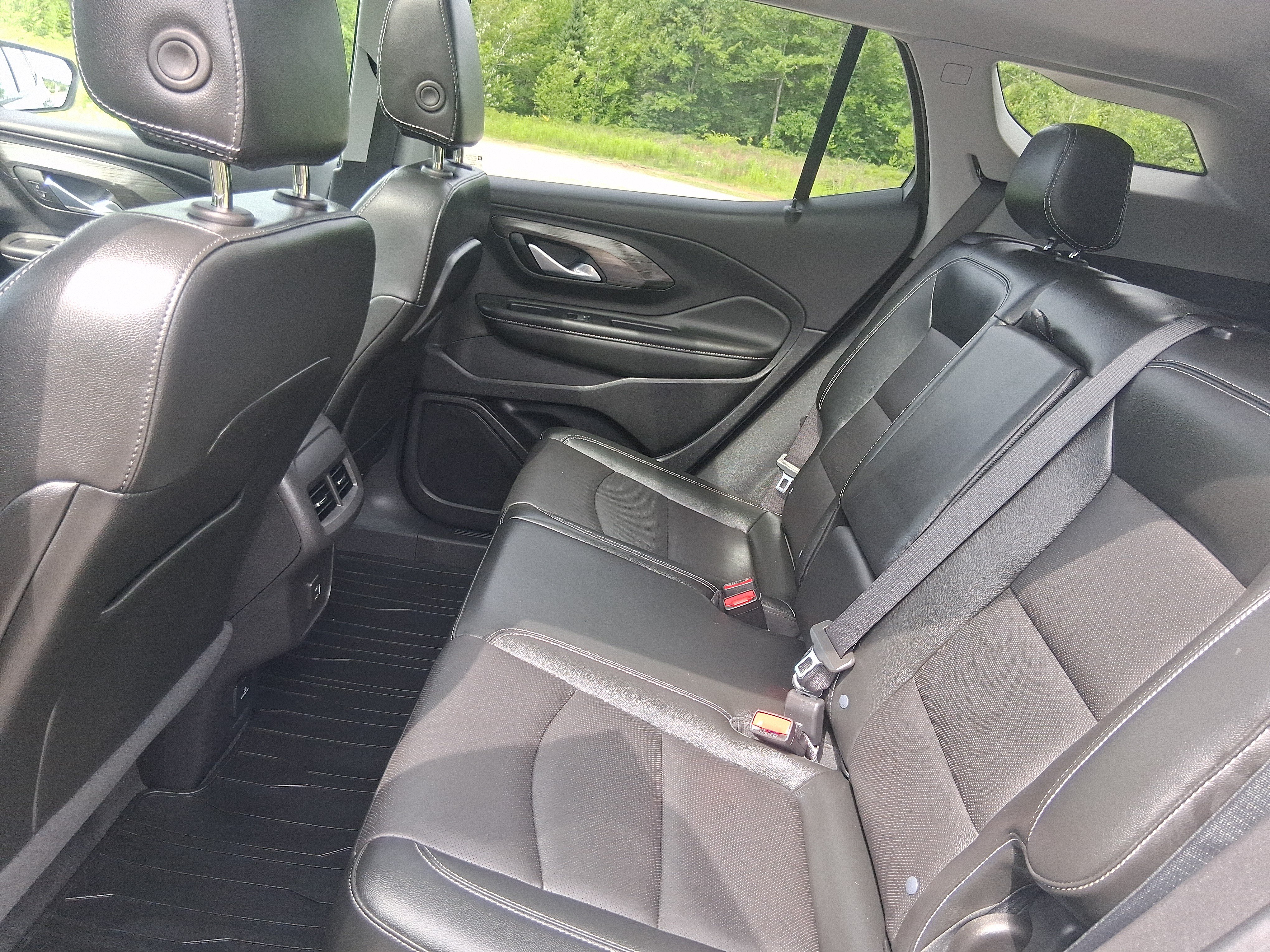 Used 2024 GMC Terrain SLT w/ Infotainment Package II AWD/4WD image 16