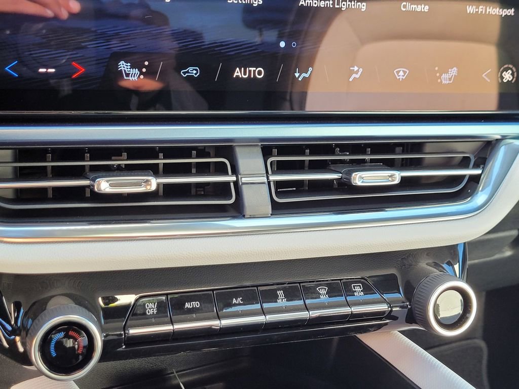 New 2026 Chevrolet Equinox EV LT image 16