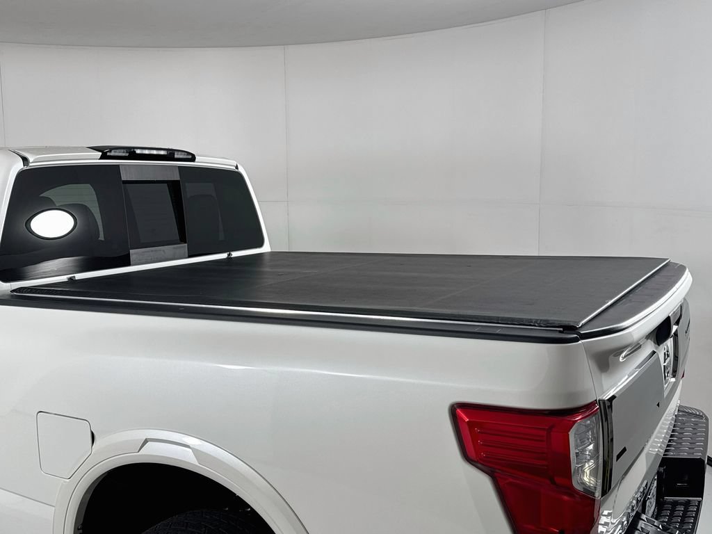 Used 2017 Nissan Titan Platinum Reserve AWD/4WD image 9
